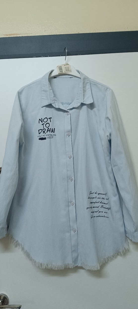 Düğmeli Uzun Kollu Mavi Denim Gömlek - Görsel 2