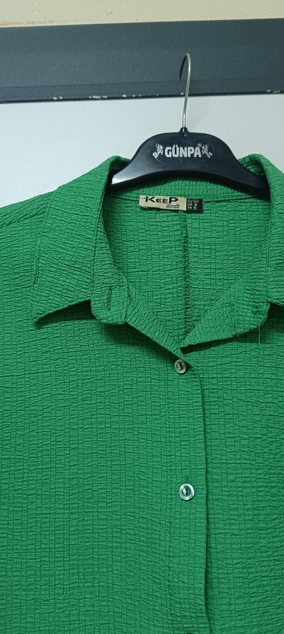 Düğmeli Yeşil Keten Kadın Gömlek - Görsel 2