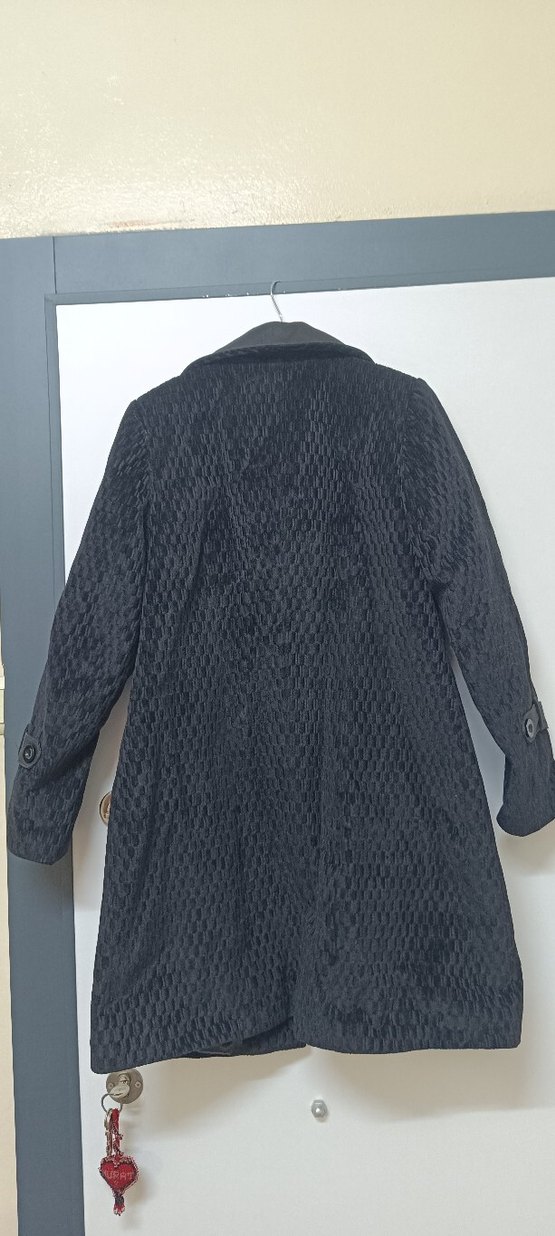 Düğmeli Siyah Kadın Uzun Kaban - Görsel 4