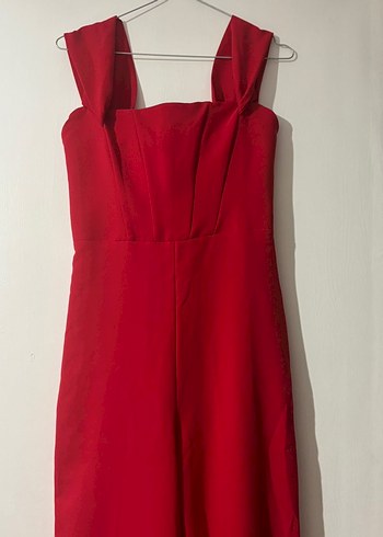 Kırmızı şık tulum - Görsel 2