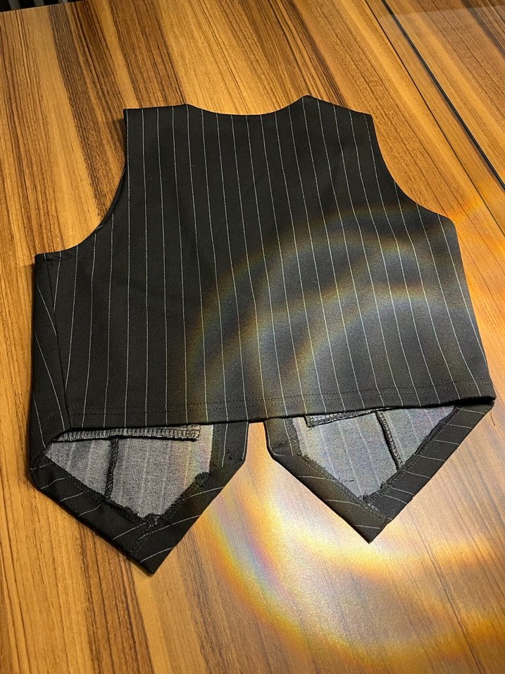 Düğmeli Siyah Çizgili Kadın Yelek - Görsel 2