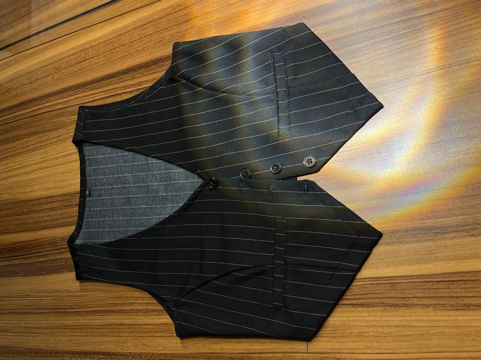 Düğmeli Siyah Çizgili Kadın Yelek - Görsel 3