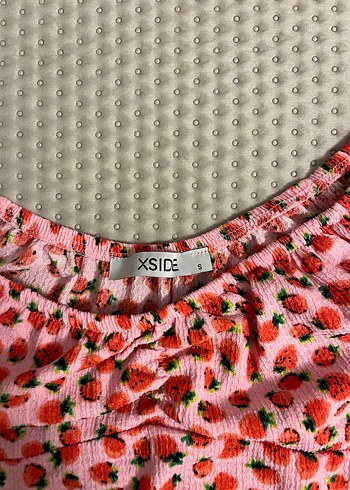 LC Waikiki Pembe Çiçek Desenli Straplez Midi Elbise