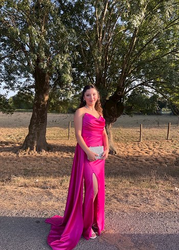 Parlak Pembe Drapeli Uzun Straplez Abiye - Görsel 2