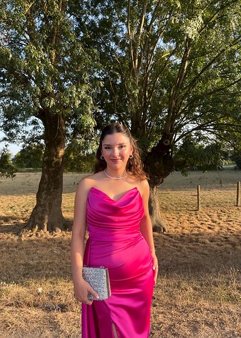 Parlak Pembe Drapeli Uzun Straplez Abiye - Görsel 6