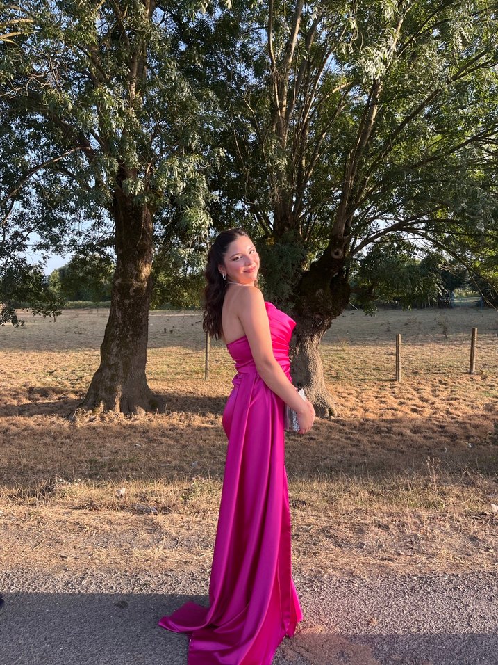 Parlak Pembe Drapeli Uzun Straplez Abiye - Görsel 4