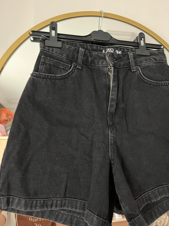 Kadın Siyah Mini Kot Şort Bol Kesim - Görsel 4