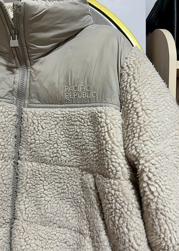 Gri Yüksek Yaka Kısa Peluş Kadın Mont - Görsel 11