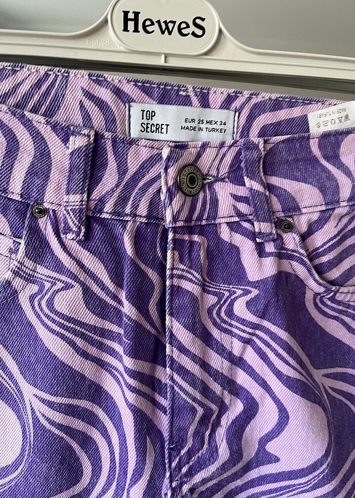 Mor şekilli pantolon - Görsel 4