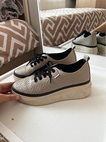 Converse Ortopedik maskulen tarz ayakkabı