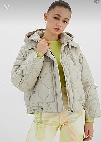 m Beden Stradivarius Kapitone Mont