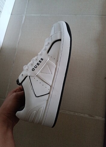 Orijinal guess sneaker