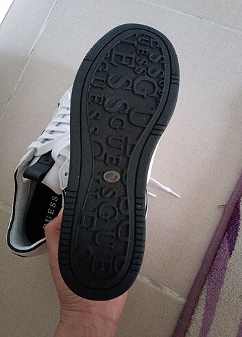 40 Beden beyaz Renk Orijinal guess sneaker