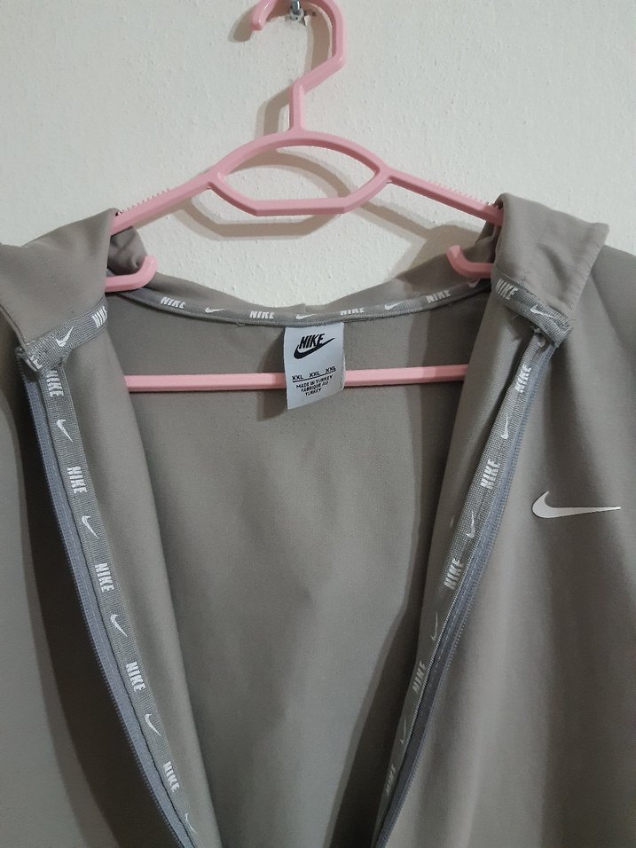 Nike Gri Kapüşonlu Fermuarlı Ceket - Görsel 2