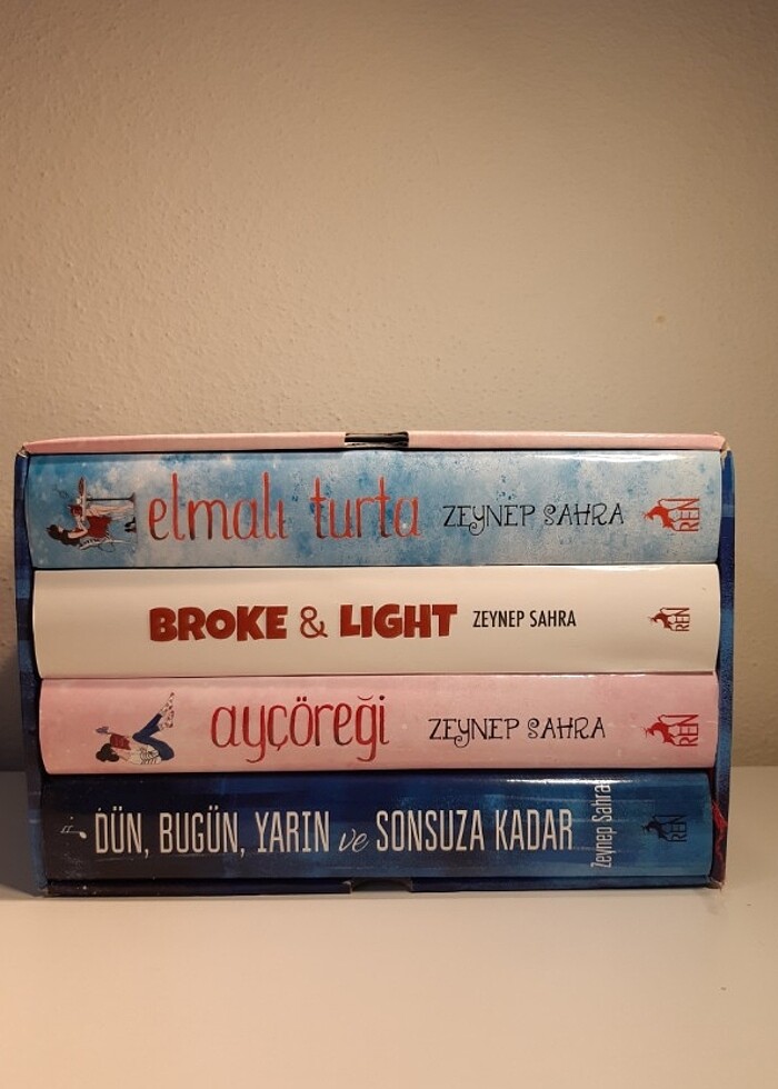 ELMALI TURTA AYÇÖREĞİ SETİ 4 KİTAP - Görsel 2