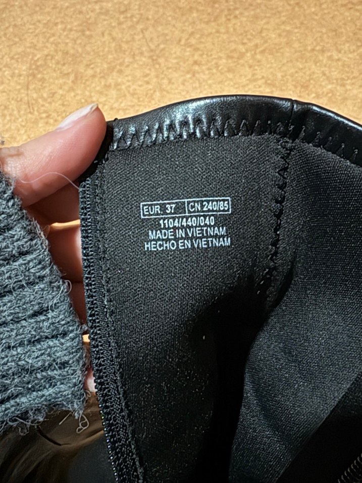 Klasik Siyah Deri Topuklu Bot - Görsel 5