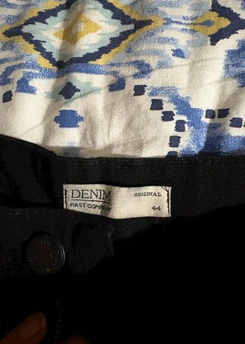 Pileli Siyah Mini Şort - Görsel 3