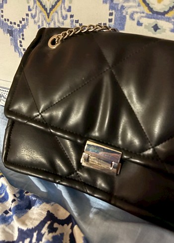 Siyah Deri Tokalı Kadın Omuz Çantası - Görsel 2