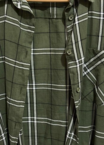 Düğmeli Uzun Kollu Kadın Gömlek - Görsel 2