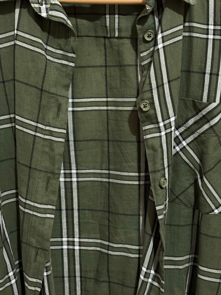 Düğmeli Uzun Kollu Kadın Gömlek - Görsel 2