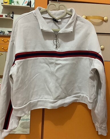 H&M sweatshirt