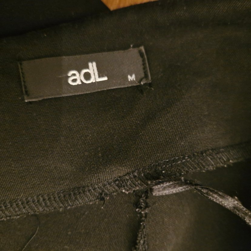 Kadın Siyah Midi Kumaş Pantolon - Görsel 5