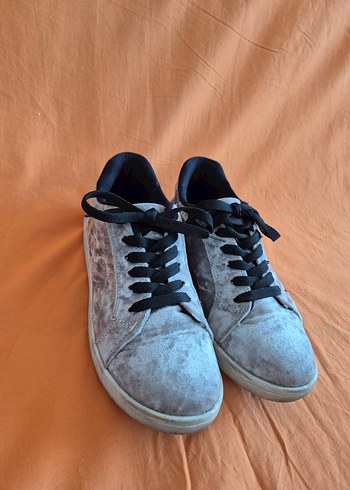 Deichmann Graceland Gri Parlak Süet Bağcıklı Kadın Sneakers