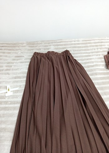 Kadın Kahverengi Pileli Uzun Etek - Görsel 3