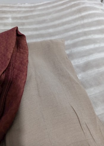 Bordo Saten Kadın Şal - Görsel 3