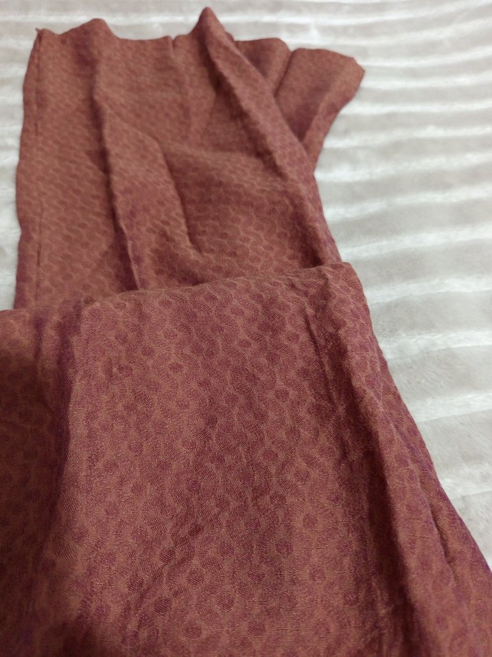 Bordo Saten Kadın Şal - Görsel 5