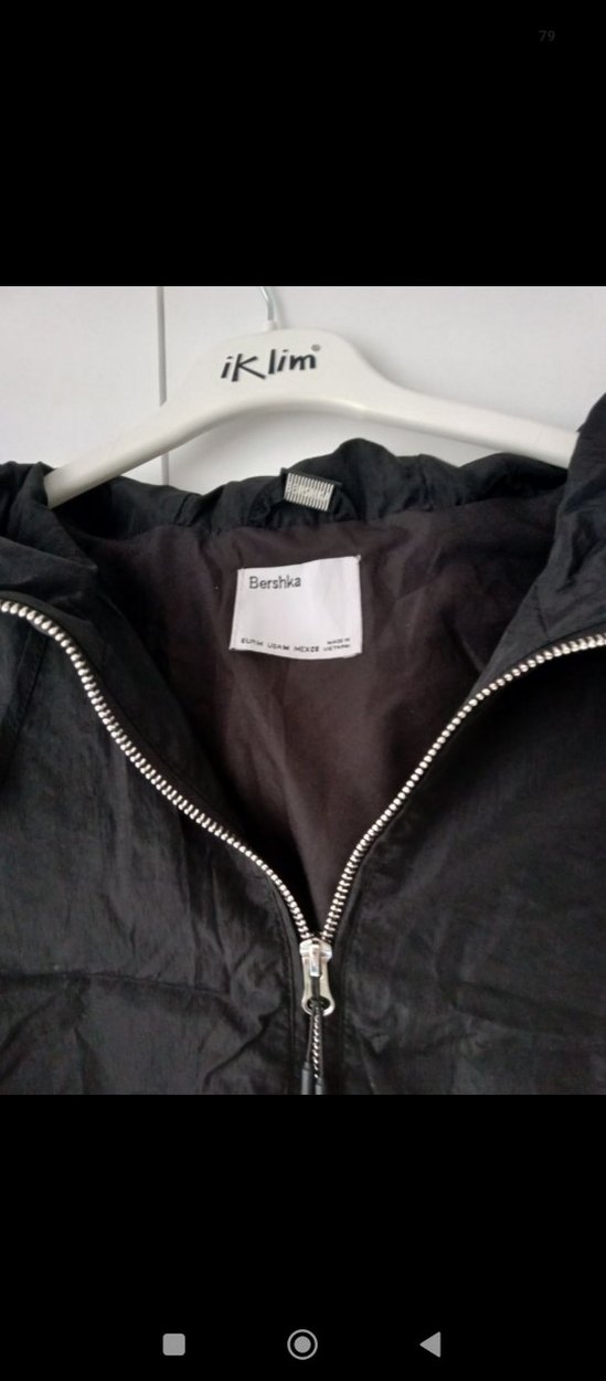 Siyah Kapüşonlu Siyah Ceket - Görsel 3