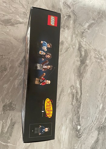Diğer LEGO Ideas Seinfeld Seti 1326 Parça