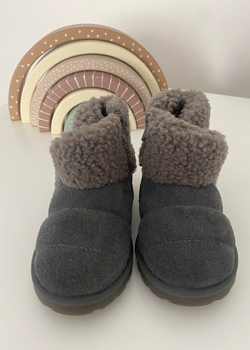 19 Beden Zara Gri Kürk Detaylı bot