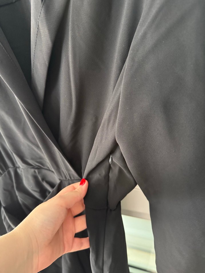 Uzun Kollu Siyah Midi Elbise - Görsel 3