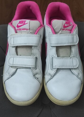 31 Beden Nike orjinal court royale kizçocuk spor ayakkabı