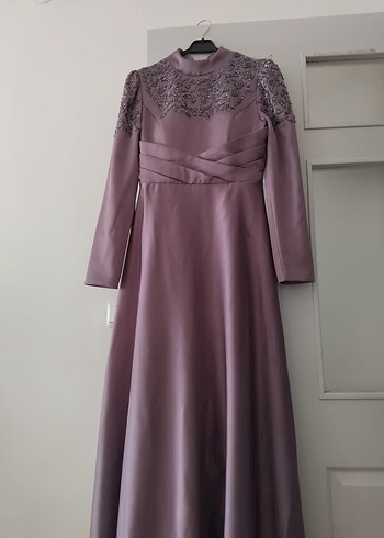 Uzun Kollu, Yüksek Yakalı Mor Abiye Elbise - Görsel 2