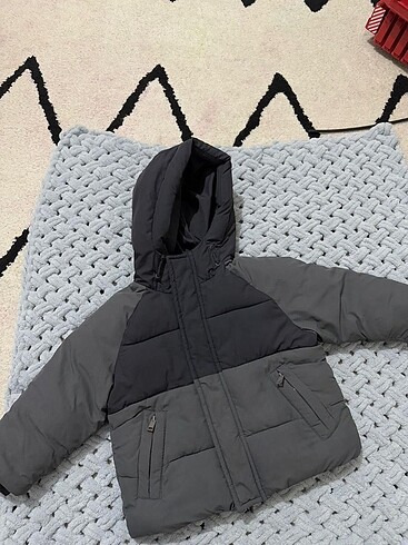 Zara Su Geçirmez Blok Renkli Şişme Mont