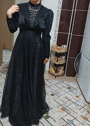 Siyah önü taşlı abiye 
