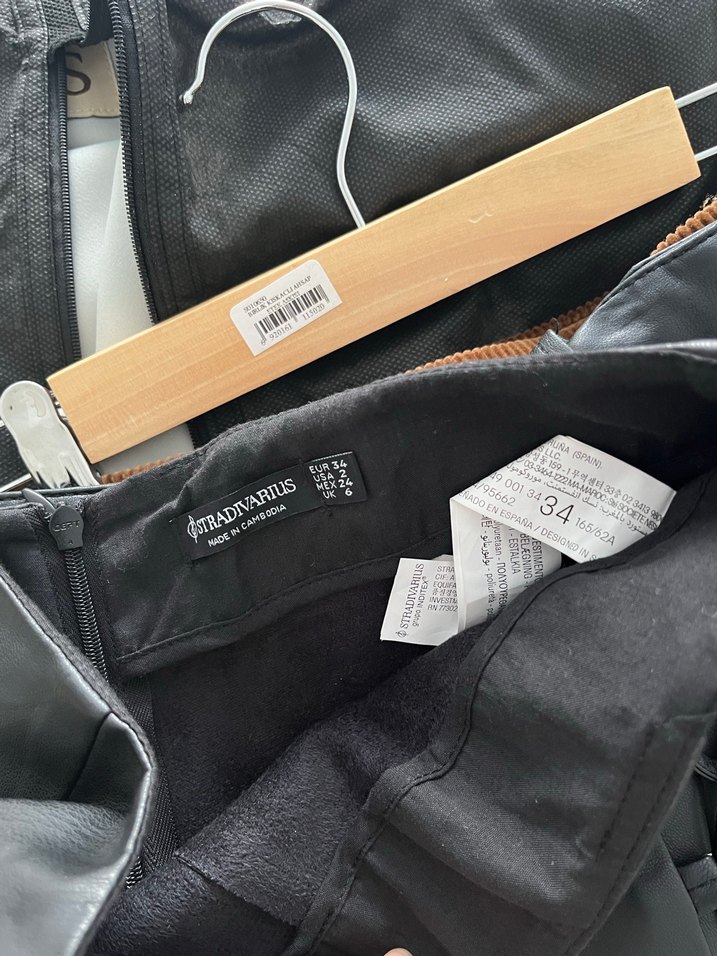 stradivarius deri mini şort etek bağcıklı - Görsel 4