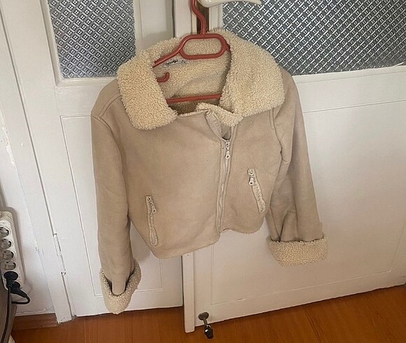 Bershka muadili mont