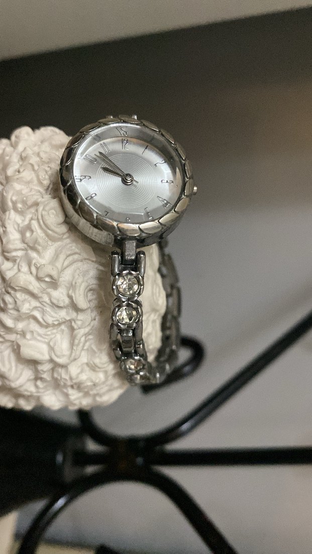 Işıltılı Zirkon Taşlı Bakla Kayışlı Mini Yuvarlak Kadın Saati - Görsel 2