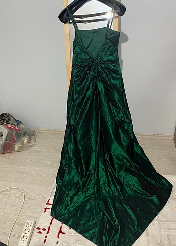 Apart marka Uzun Yeşil askılı sırt dekolteli Kadın Abiye Elbise - Görsel 3