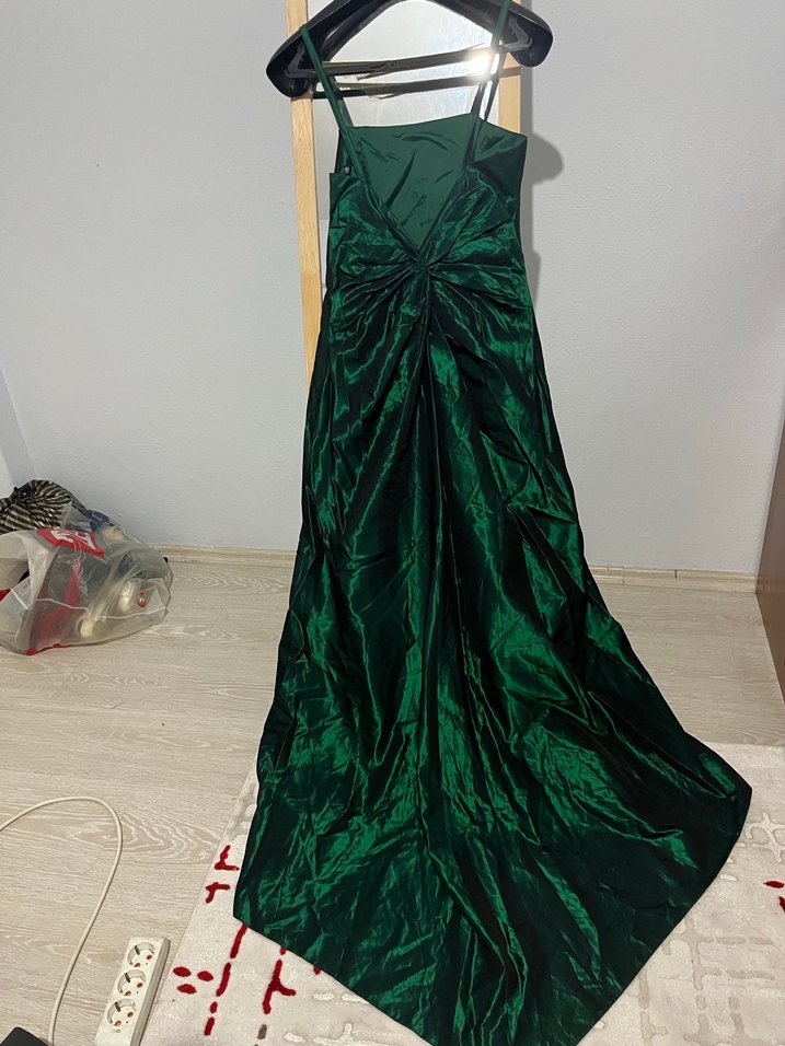 Apart marka Uzun Yeşil askılı sırt dekolteli Kadın Abiye Elbise - Görsel 3