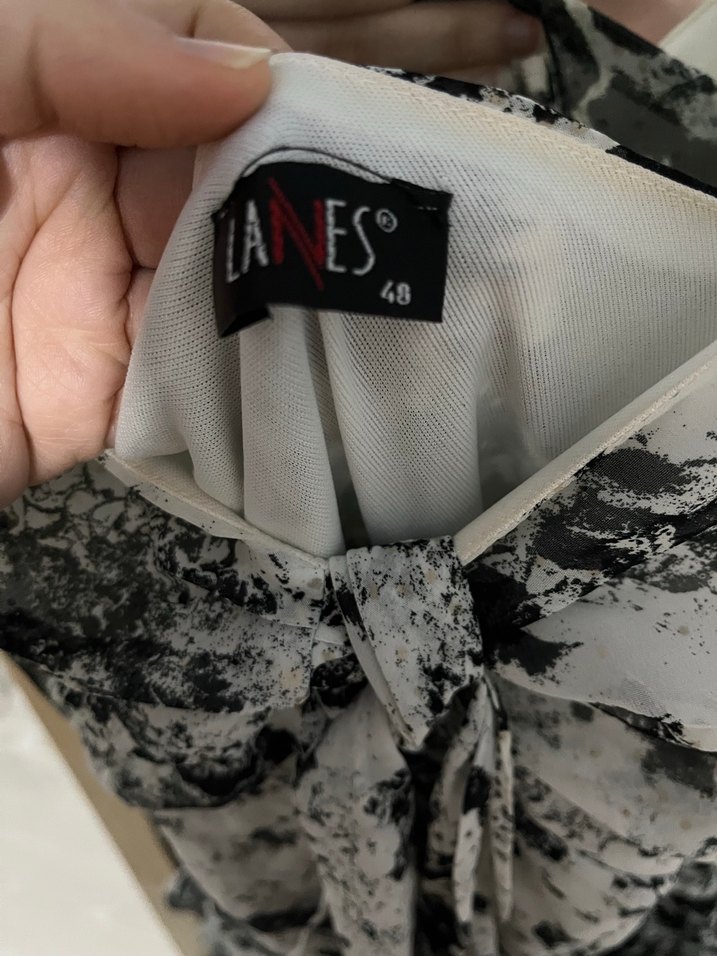 İnce askılı siyah beyaz midi elbise - Görsel 3