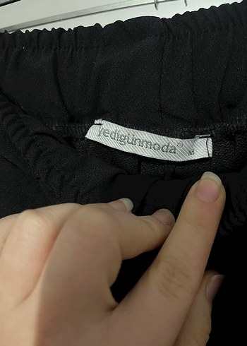 Kadın Siyah Midi Kumaş Pantolon - Görsel 3