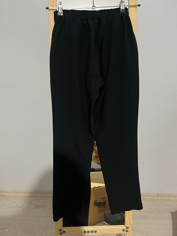 Kadın Siyah Midi Kumaş Pantolon - Görsel 2