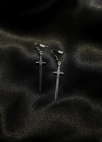 Diğer Gotik Unisex Kılıç Küpe