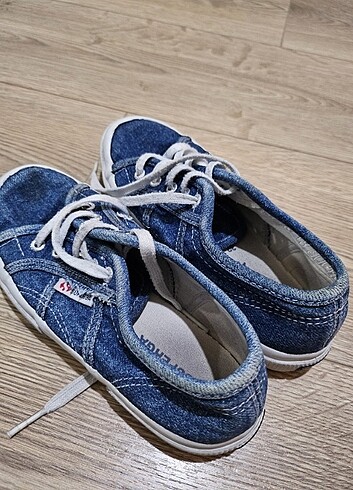 32 Beden mavi Renk Superga 32 no. Orijinal