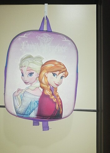 Elsa ve fruzen anaokulu çantası