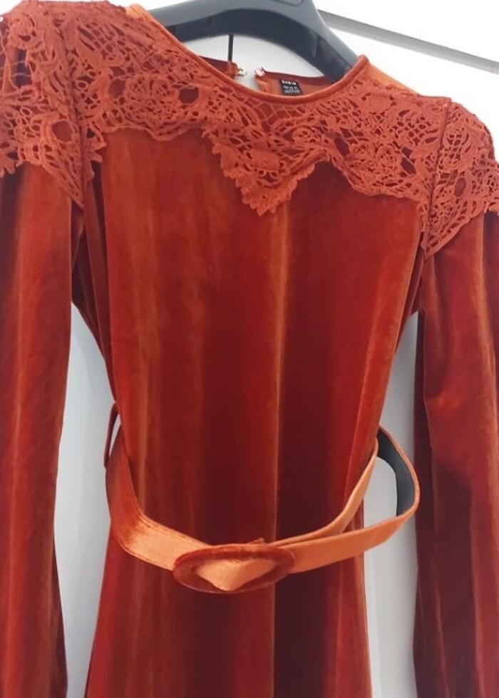 Kadife Elbise - Görsel 2